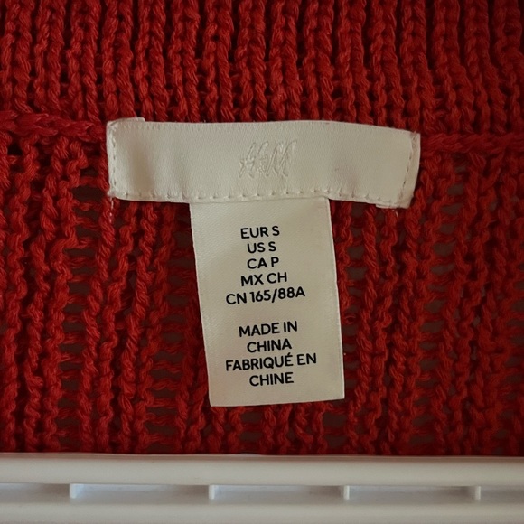 H&M Knit Sweater/Shirt - Picture 2 of 6